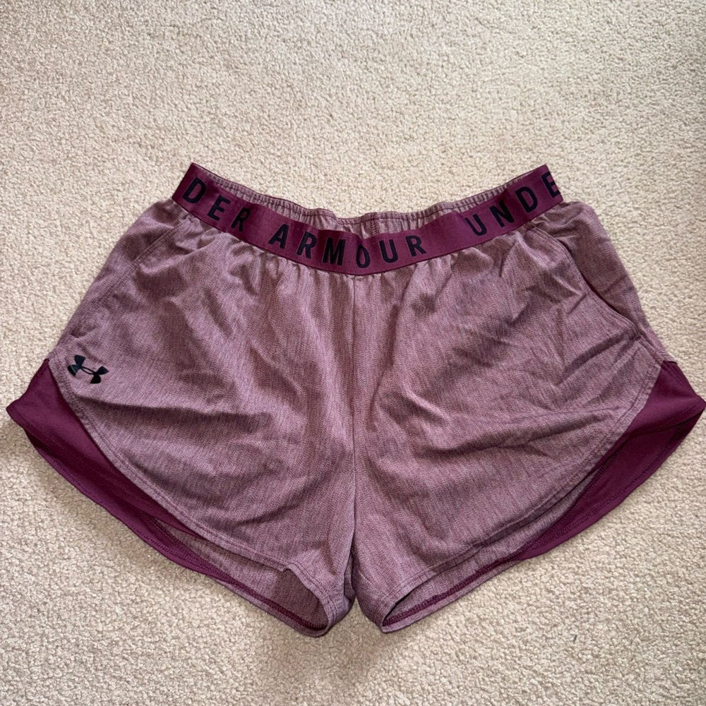 USED/GOOD CONDITION: Under Armour Women's Maroon Performance Shorts